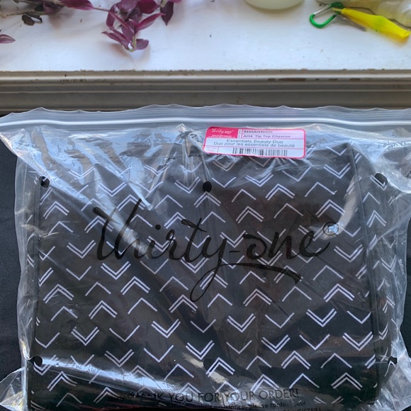 Thirty One Gifts Essentials Beauty Duo - Picture 4 of 4
